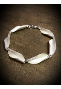 Shell Silver Repeat Link Bracelet